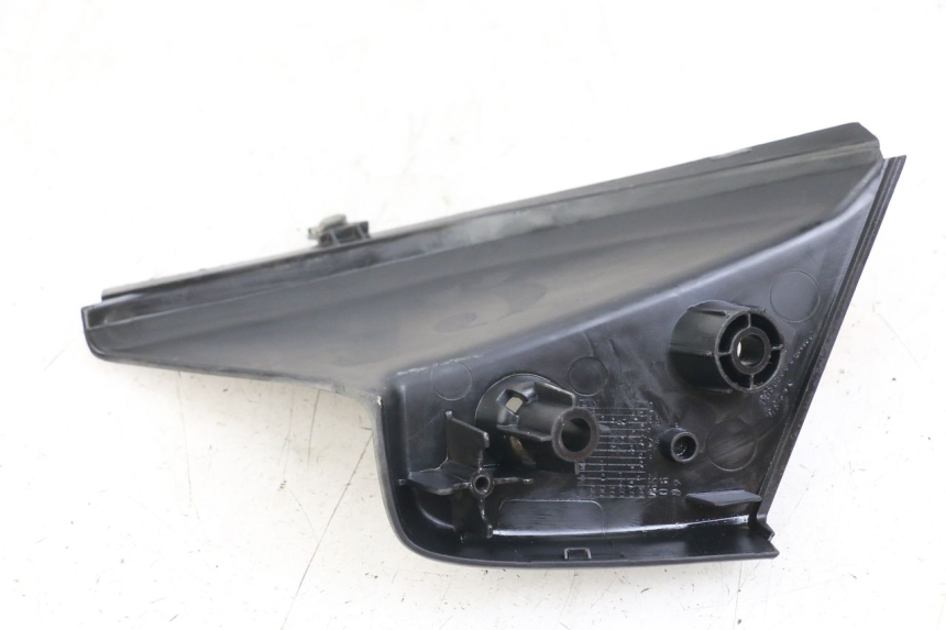 photo de SUPORTE DO DESCANSO DE PÉ TRASEIRO ESQUERDO MBK STUNT NAKED 50 (2004 - 2018) - Outro ângulo de visão