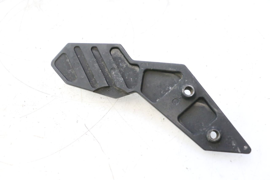 photo de PLACA DO DESCANSO DO PÉ TRASEIRO ESQUERDO KYMCO SUPER 8 2T 50 (2007 - 2013) - Ampliação técnica
