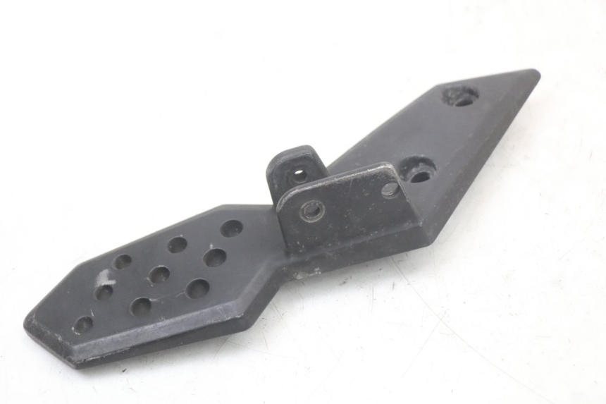 photo de SUPORTE DO DESCANSO DE PÉ TRASEIRO ESQUERDO KYMCO SUPER 8 125 (2008 - 2015) - Ampliação técnica