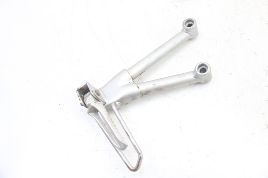 photo de SUPORTE DO DESCANSO DE PÉ TRASEIRO ESQUERDO SUZUKI GSF S BANDIT 600 (2000 - 2004) - Ampliação técnica