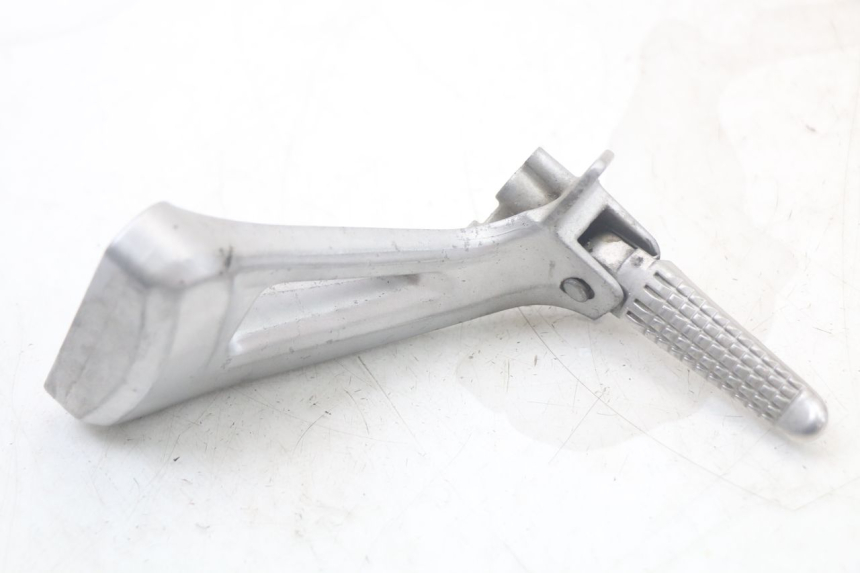 photo de SUPORTE DO DESCANSO DE PÉ TRASEIRO ESQUERDO SUZUKI SV N 650 (1999 - 2002) - Ampliação técnica