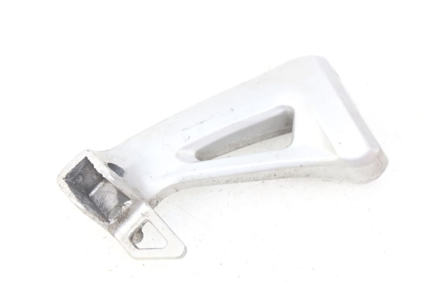 photo de SUPORTE DO DESCANSO DE PÉ TRASEIRO ESQUERDO SUZUKI SV S 650 (1999 - 2002) - Outro ângulo de visão