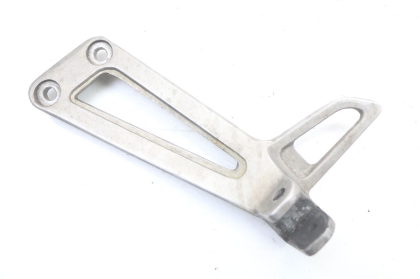 photo de SUPORTE DO DESCANSO DE PÉ TRASEIRO ESQUERDO YAMAHA TDR DELTABOX 125 (1997 - 2003) - Detalhe da peça