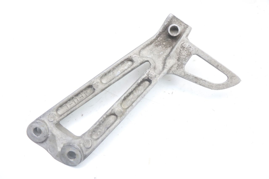 photo de SUPORTE DO DESCANSO DE PÉ TRASEIRO ESQUERDO YAMAHA TDR DELTABOX 125 (1997 - 2003) - Outro ângulo de visão