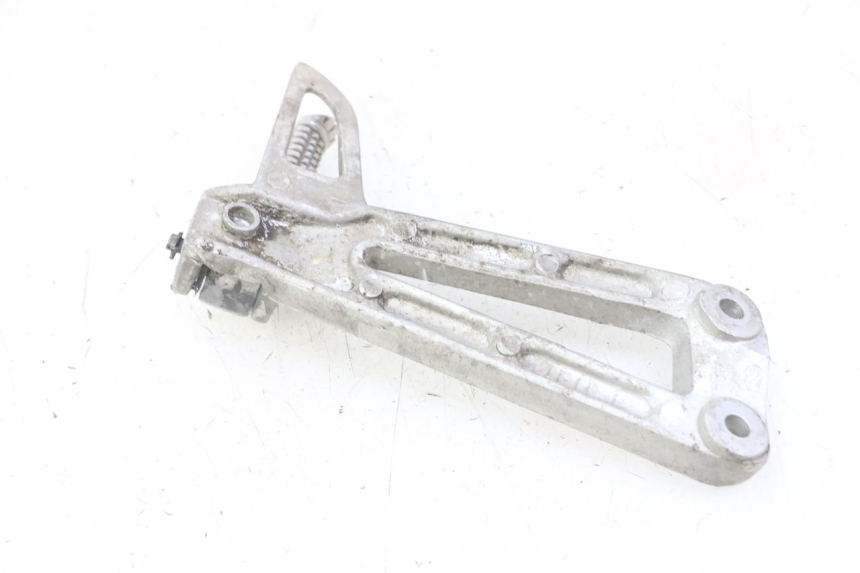photo de SUPORTE DO DESCANSO DE PÉ TRASEIRO ESQUERDO YAMAHA TDR DELTABOX 125 (1997 - 2003) - Outro ângulo de visão
