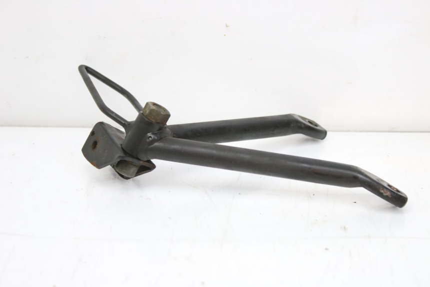 photo de SUPORTE DO DESCANSO DE PÉ TRASEIRO ESQUERDO KEEWAY TX 50 (2008 - 2015) - Ampliação técnica