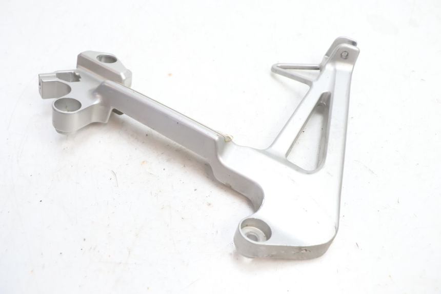 photo de SUPORTE DO DESCANSO DE PÉ TRASEIRO ESQUERDO HONDA VFR FI RC46 800 (1998 - 2001) - Outro ângulo de visão