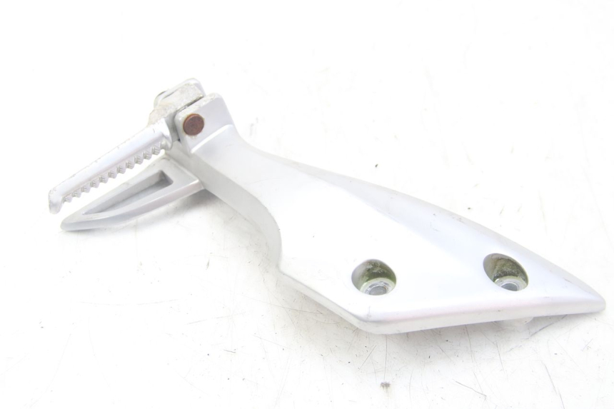 photo de SUPORTE DO DESCANSO DE PÉ TRASEIRO ESQUERDO HONDA VISION NSC R 50 (2013 - 2015) - Vista principal