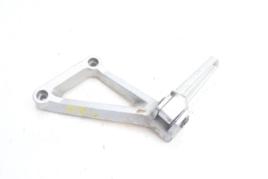 photo de SUPORTE DO DESCANSO DE PÉ TRASEIRO ESQUERDO DAELIM VJ ROADWIN 125 (2004 - 2007) - Pontos de fixação