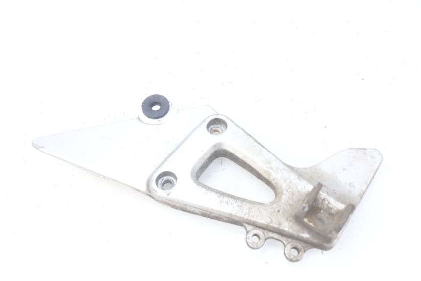photo de SUPORTE DO DESCANSO DE PÉ TRASEIRO ESQUERDO SUZUKI XF FREEWIND 650 (1997 - 2003) - Vista principal
