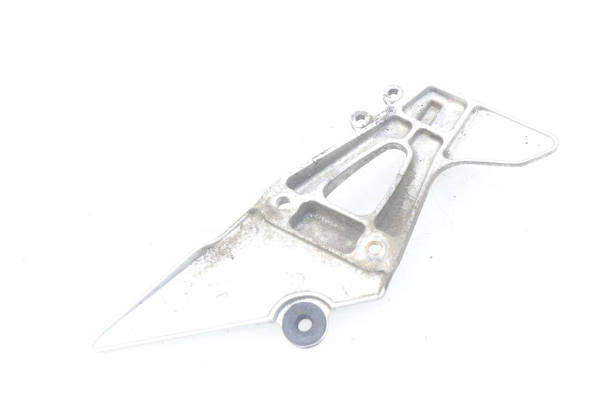 photo de SUPORTE DO DESCANSO DE PÉ TRASEIRO ESQUERDO SUZUKI XF FREEWIND 650 (1997 - 2003) - Detalhe da peça