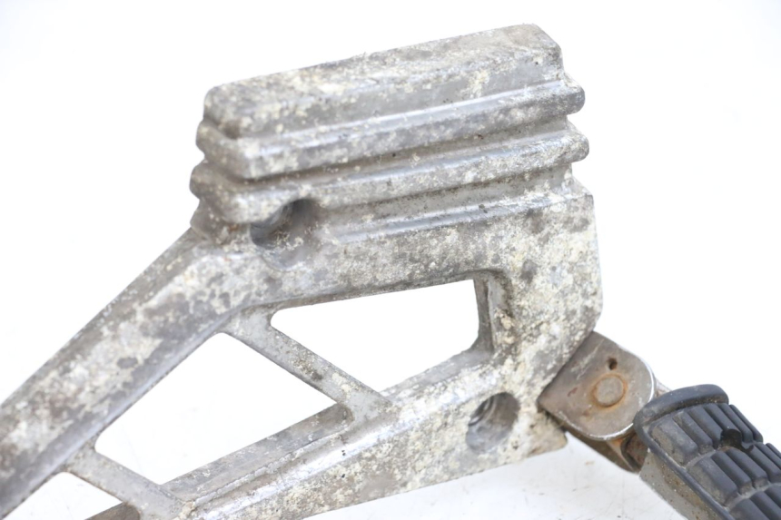 photo de SUPORTE DO DESCANSO DE PÉ TRASEIRO ESQUERDO YAMAHA XJ F 900 (1983 - 1994) - Pontos de fixação