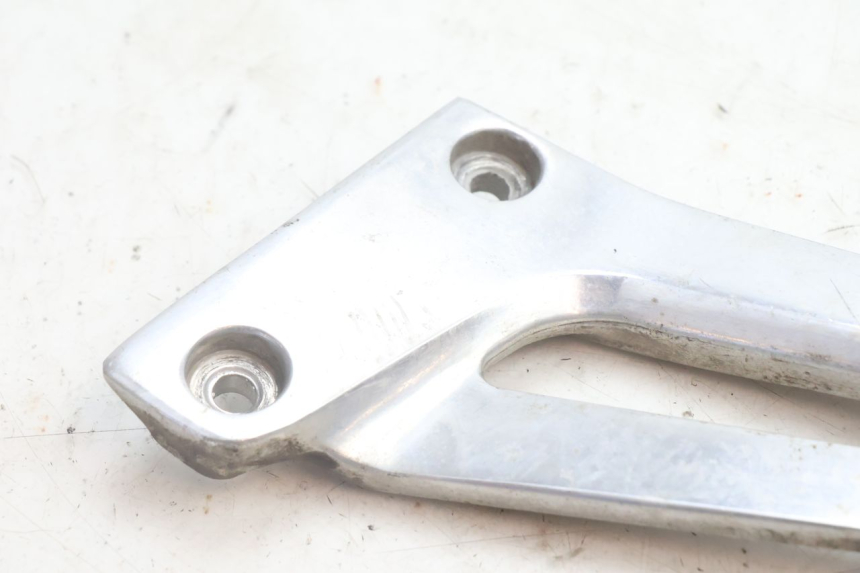 photo de PLACA DO DESCANSO DE PÉ TRASEIRO ESQUERDO YAMAHA XJR 1300 (1998 - 2002) - Detalhe da peça