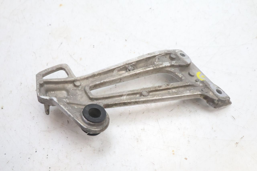 photo de PLACA DO DESCANSO DE PÉ TRASEIRO ESQUERDO YAMAHA XJR 1300 (1998 - 2002) - Ampliação técnica