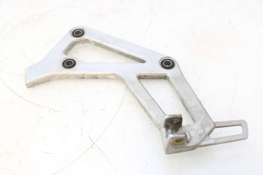 photo de PLACA DO DESCANSO DO PÉ TRASEIRO ESQUERDO HONDA XRV AFRICA TWIN 750 (1990 - 1992) - Detalhe da peça