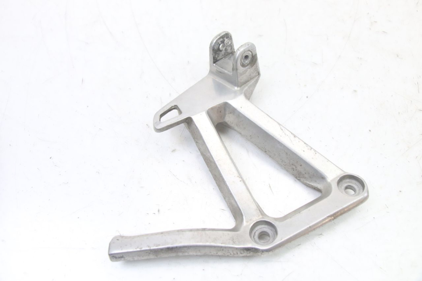 photo de SUPORTE DO DESCANSO DE PÉ TRASEIRO ESQUERDO YAMAHA FZS FAZER 600 (2001 - 2003) - Zoom do estado de desgaste
