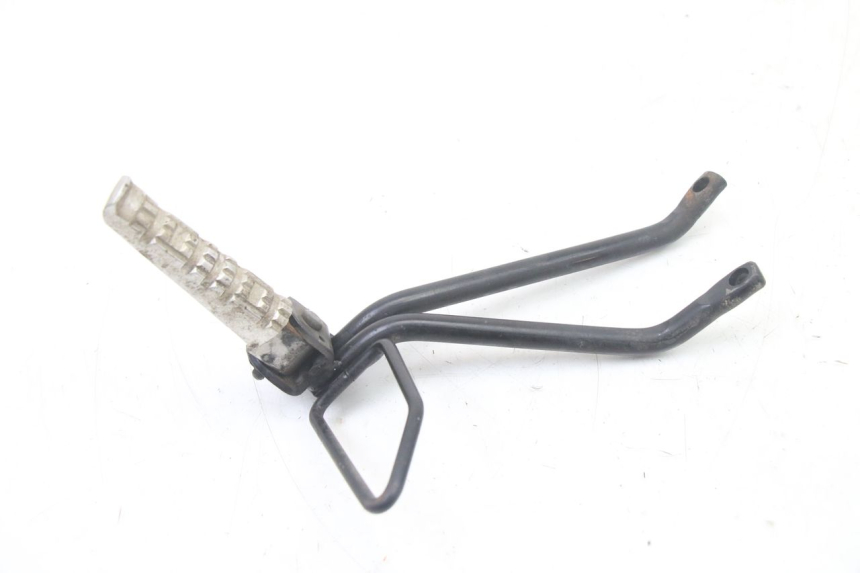 photo de SUPORTE DO DESCANSO DE PÉ TRASEIRO ESQUERDO YAMAHA TZR 50 (2008 - 2016) - Vista principal