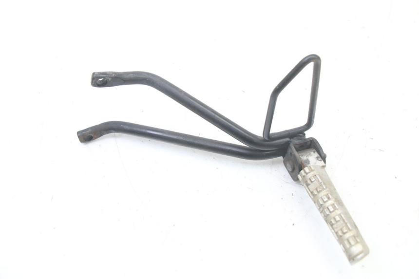photo de SUPORTE DO DESCANSO DE PÉ TRASEIRO ESQUERDO YAMAHA TZR 50 (2008 - 2016) - Detalhe da peça
