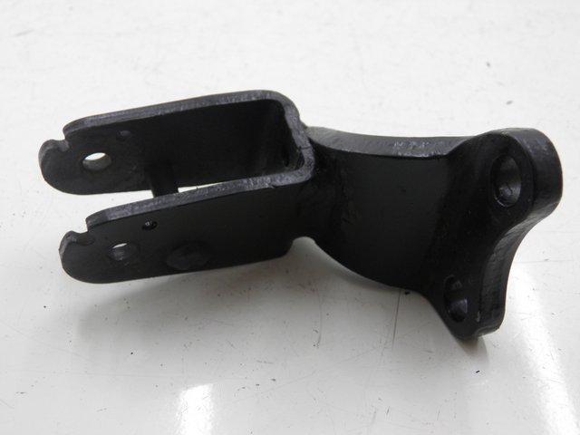 photo de SUPORTE DO DESCANSO DE PÉ TRASEIRO ESQUERDO YAMAHA XMAX X-MAX 125 (2006 - 2009) - Vista principal