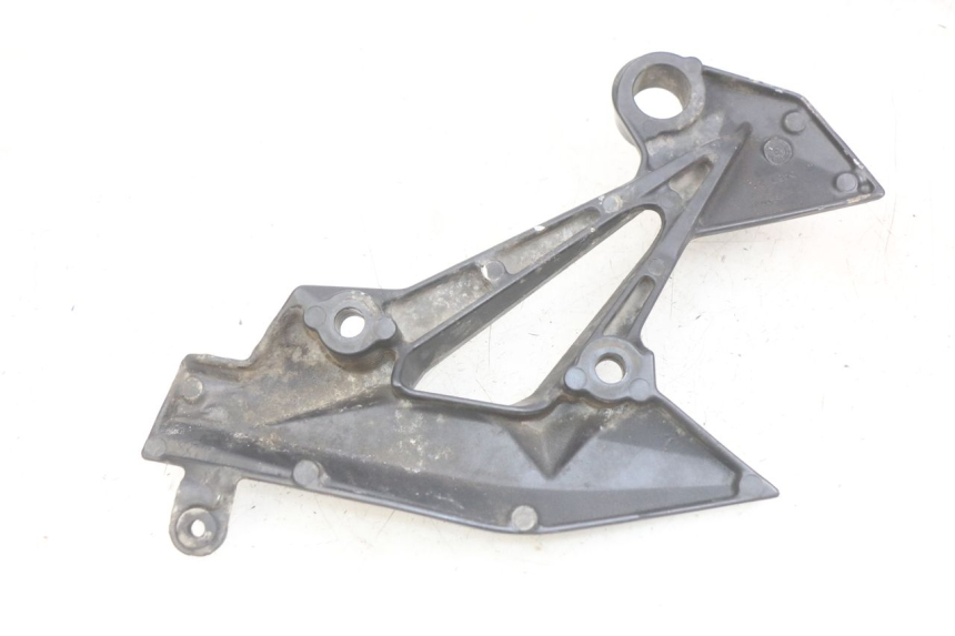 photo de SUPORTE DO DESCANSO DE PÉ TRASEIRO ESQUERDO KAWASAKI Z 750 (2007 - 2013) - Detalhe da peça