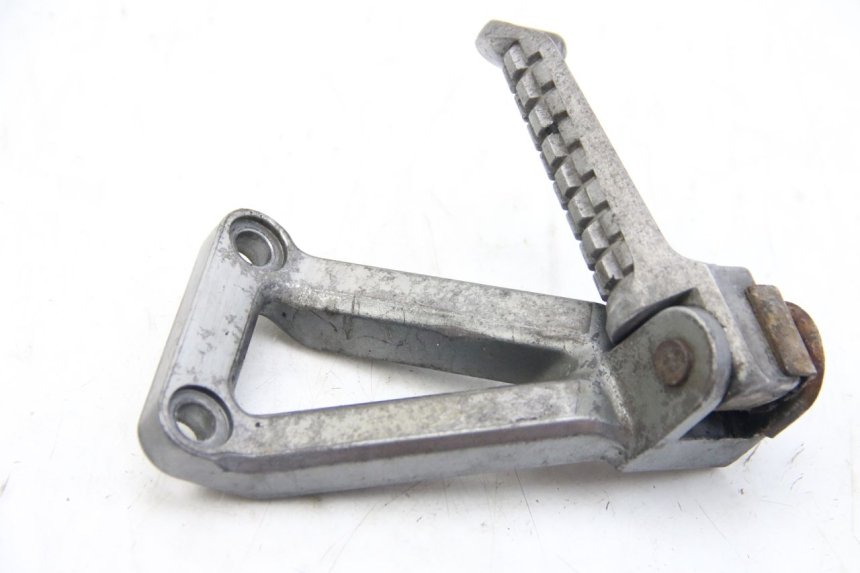 photo de SUPORTE DO DESCANSO DE PÉ TRASEIRO ESQUERDO KAWASAKI ZX-6R ZX6R 600 (1995 - 1997) - Outro ângulo de visão