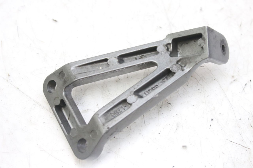 photo de SUPORTE DO DESCANSO DE PÉ TRASEIRO ESQUERDO KAWASAKI ZX-6R ZX6R 600 (1995 - 1997) - Zoom do estado de desgaste