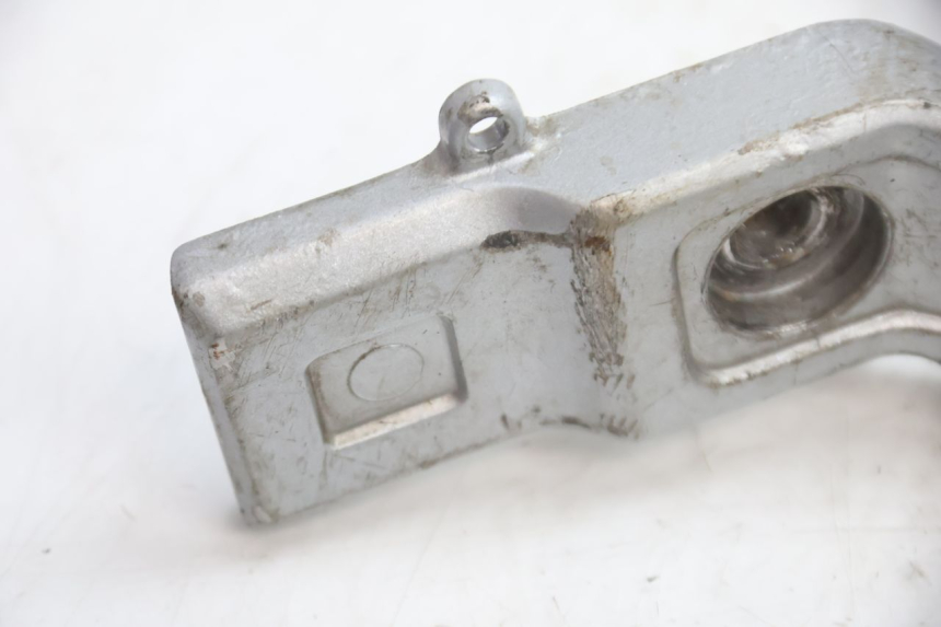 photo de PLACA DO DESCANSO DO PÉ DIANTEIRO DIREITO PEUGEOT 103 SPX CLIP 50 (1989 - 1992) - Detalhe da peça