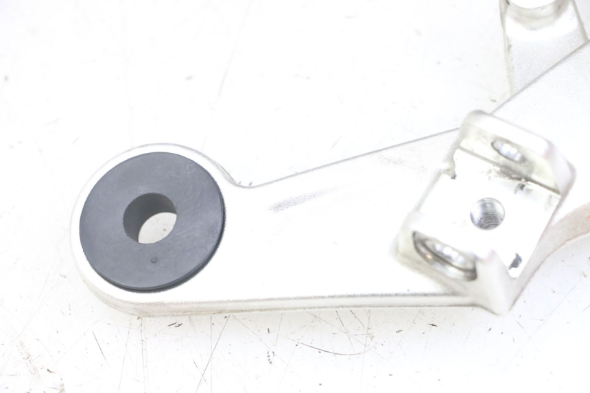 photo de SUPORTE DO DESCANSO DE PÉ DIANTEIRO DIREITO BMW S RR ABS S1000RR 1000 (2015 - 2018) - Vista geral