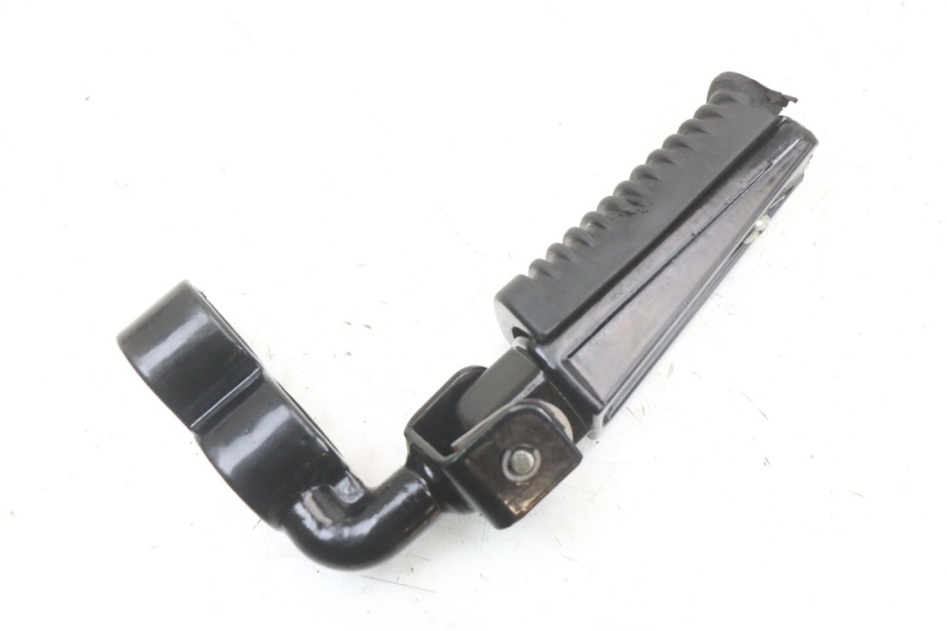 photo de SUPORTE DO DESCANSO DE PÉ DIANTEIRO DIREITO ARCHIVE CAFE RACER 4T 50 (2019 - 2024) - Outro ângulo de visão