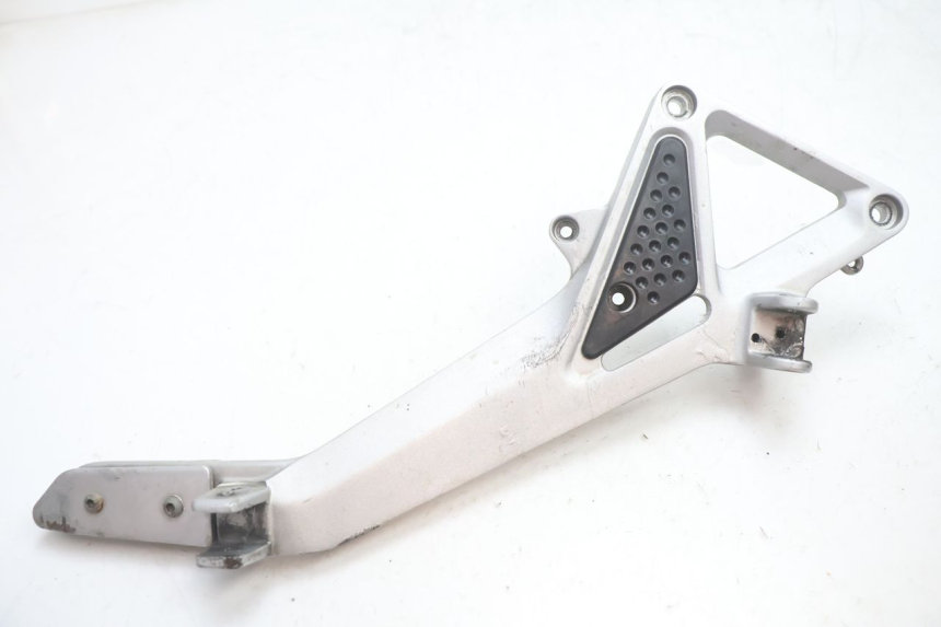 photo de PLACA DO DESCANSO DO PÉ DIANTEIRO DIREITO HONDA CB F HORNET 600 (2005 - 2006) - Vista principal