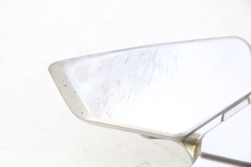 photo de SUPORTE DO DESCANSO DE PÉ DIANTEIRO DIREITO HONDA CB R 1000 (2018 - 2023) - Vista geral