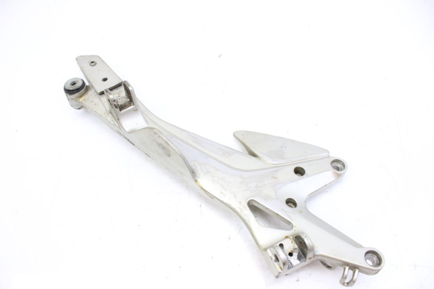 photo de SUPORTE DO DESCANSO DE PÉ DIANTEIRO DIREITO HONDA CBF 500 (2004 - 2007) - Detalhe da peça