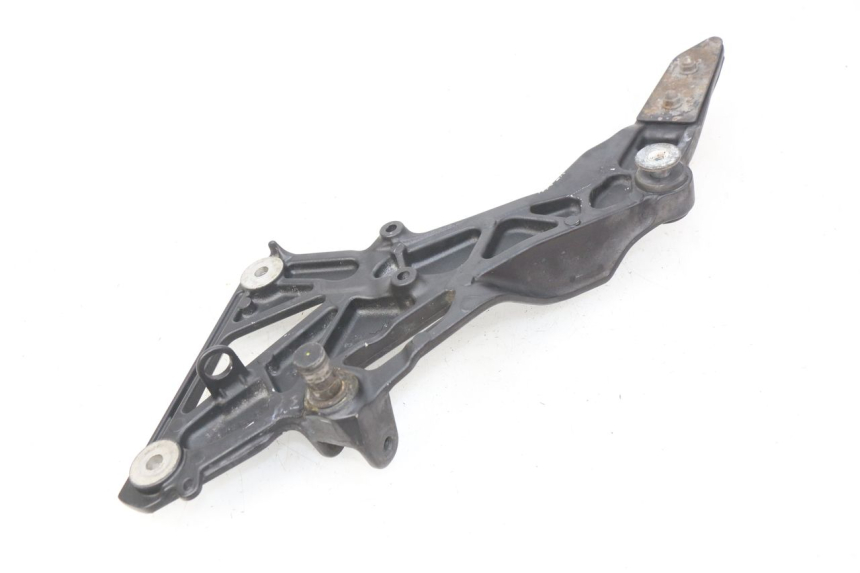 photo de SUPORTE DO DESCANSO DE PÉ DIANTEIRO DIREITO HONDA CBRF CBR-F PC41 600 (2011 - 2013) - Detalhe da peça