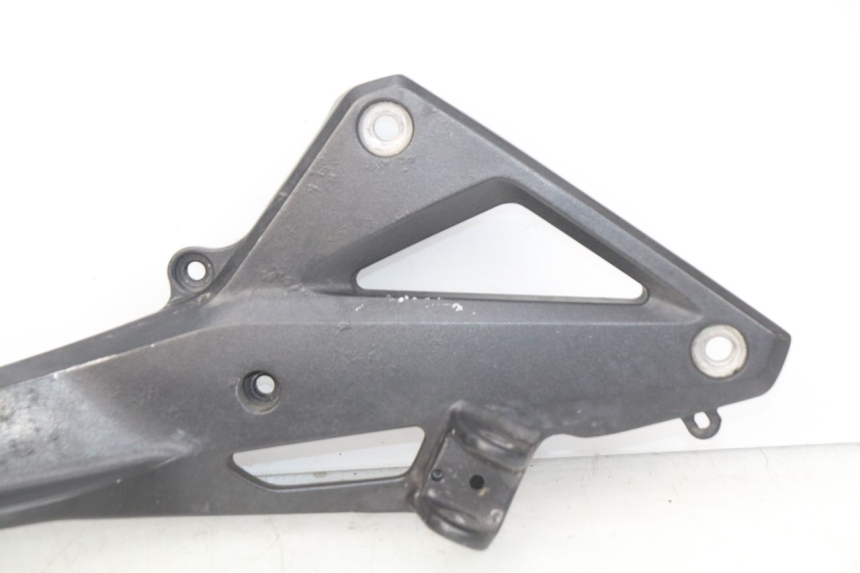photo de SUPORTE DO DESCANSO DE PÉ DIANTEIRO DIREITO HONDA CBRF CBR-F PC41 600 (2011 - 2013) - Pontos de fixação
