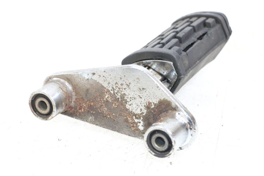 photo de SUPORTE DO DESCANSO DE PÉ DIANTEIRO DIREITO APRILIA CLASSIC 125 (1995 - 2001) - Outro ângulo de visão