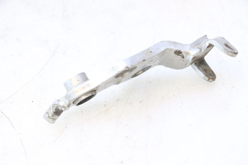 photo de SUPORTE DO DESCANSO DE PÉ DIANTEIRO DIREITO HONDA CRF CR-F 125 (2020 - 2021) - Zoom do estado de desgaste