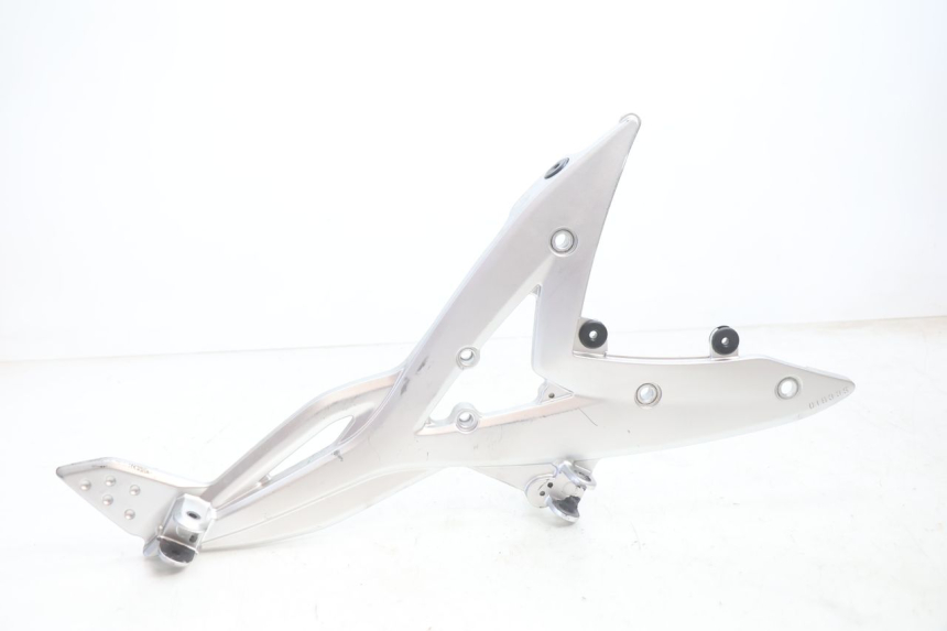 photo de PLACA DO DESCANSO DO PÉ DIANTEIRO DIREITO KAWASAKI ER-6 ER6 N 650 (2005 - 2009) - Vista principal