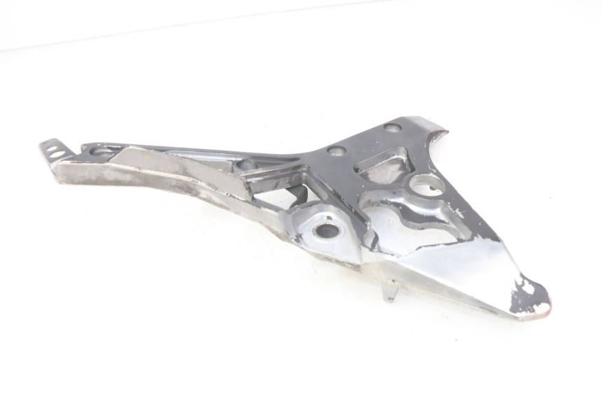 photo de SUPORTE DO DESCANSO DE PÉ DIANTEIRO DIREITO YAMAHA FJ 3CX 1200 (1986 - 1996) - Detalhe da peça