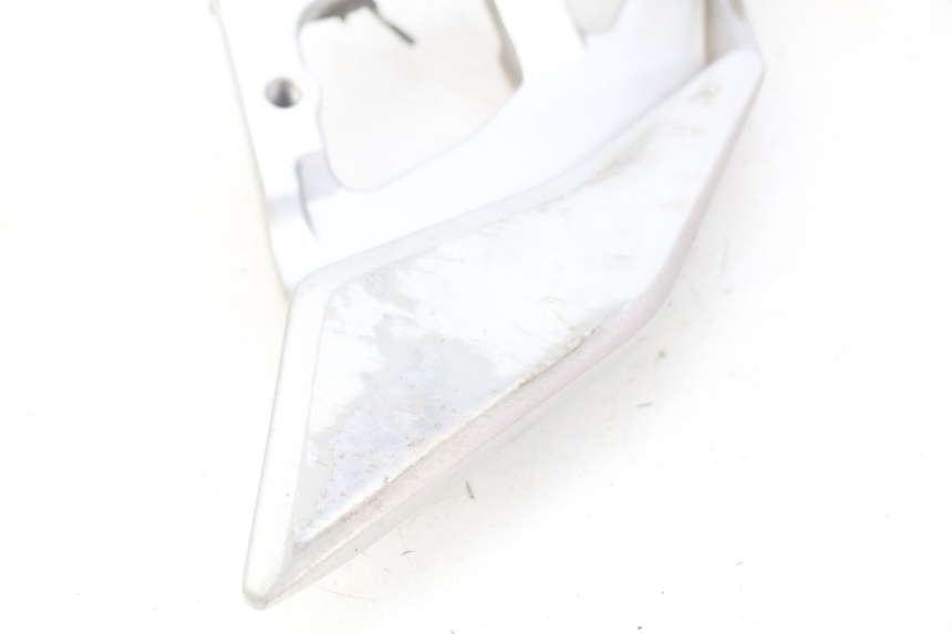 photo de SUPORTE DO DESCANSO DE PÉ DIANTEIRO DIREITO YAMAHA FJR ABS 1300 (2016 - 2020) - Ampliação técnica