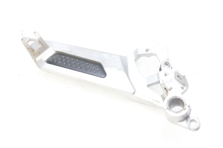 photo de SUPORTE DO DESCANSO DE PÉ DIANTEIRO DIREITO YAMAHA FJR ABS 1300 (2006 - 2012) - Vista principal