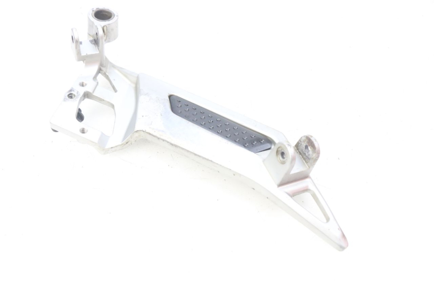photo de SUPORTE DO DESCANSO DE PÉ DIANTEIRO DIREITO YAMAHA FJR ABS 1300 (2006 - 2012) - Ampliação técnica