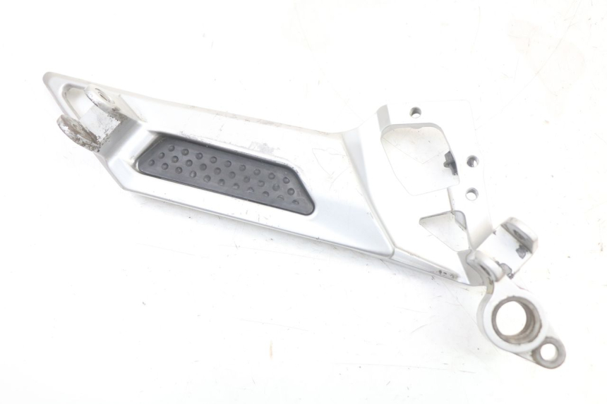 photo de SUPORTE DO DESCANSO DE PÉ DIANTEIRO DIREITO YAMAHA FJR ABS 1300 (2006 - 2012) - Detalhe da peça