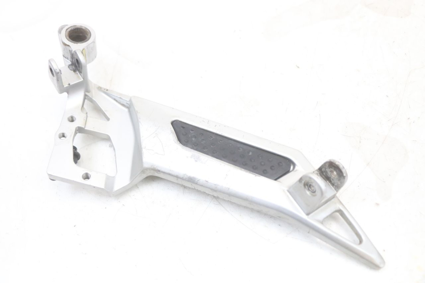 photo de SUPORTE DO DESCANSO DE PÉ DIANTEIRO DIREITO YAMAHA FJR ABS 1300 (2006 - 2012) - Estado da superfície