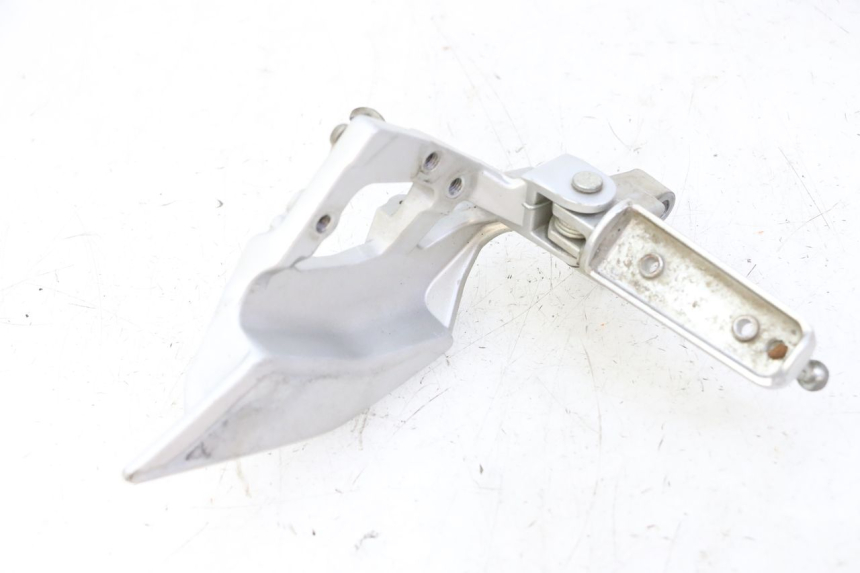 photo de SUPORTE DO DESCANSO DE PÉ DIANTEIRO DIREITO YAMAHA FJR ABS 1300 (2016 - 2020) - Vista principal