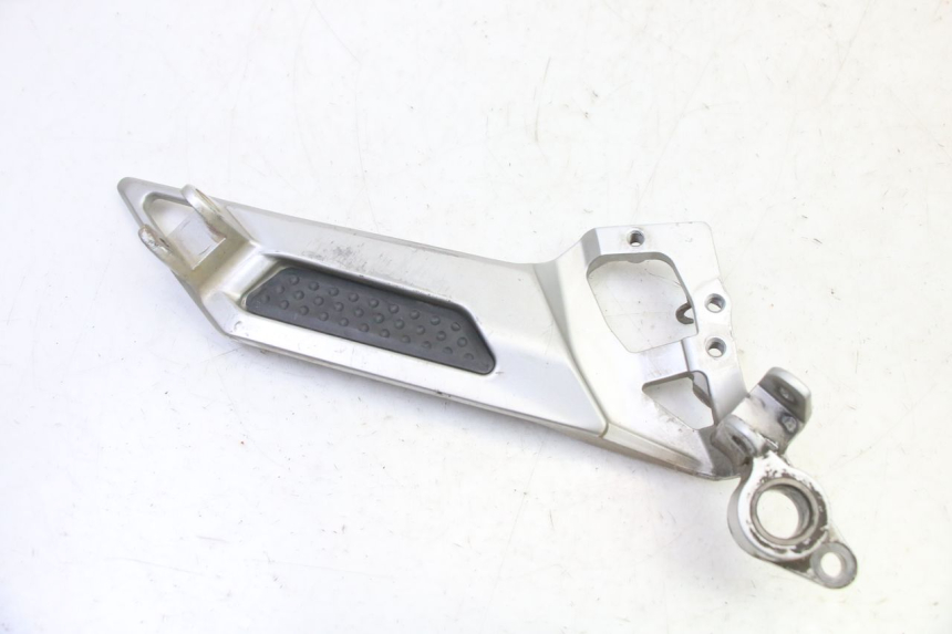 photo de SUPORTE DO DESCANSO DE PÉ DIANTEIRO DIREITO YAMAHA FJR ABS 1300 (2006 - 2012) - Vista principal