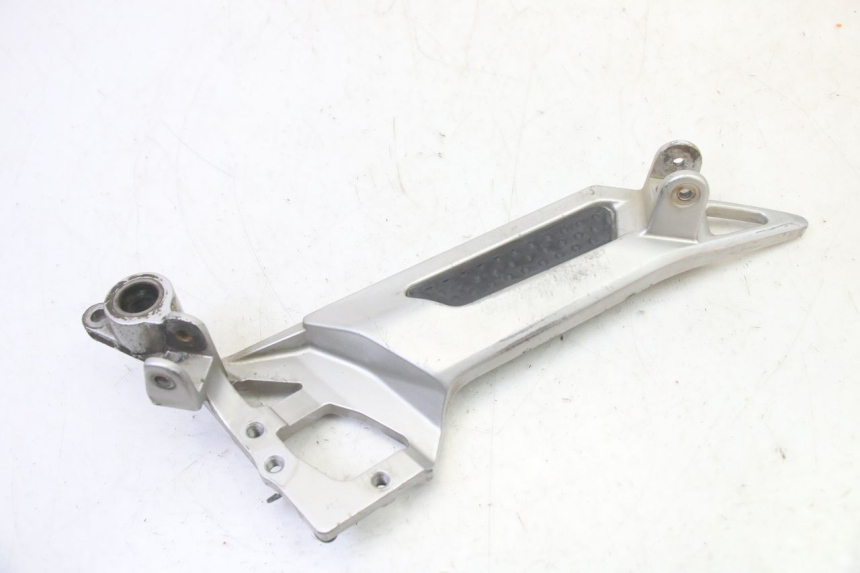 photo de SUPORTE DO DESCANSO DE PÉ DIANTEIRO DIREITO YAMAHA FJR ABS 1300 (2006 - 2012) - Ampliação técnica
