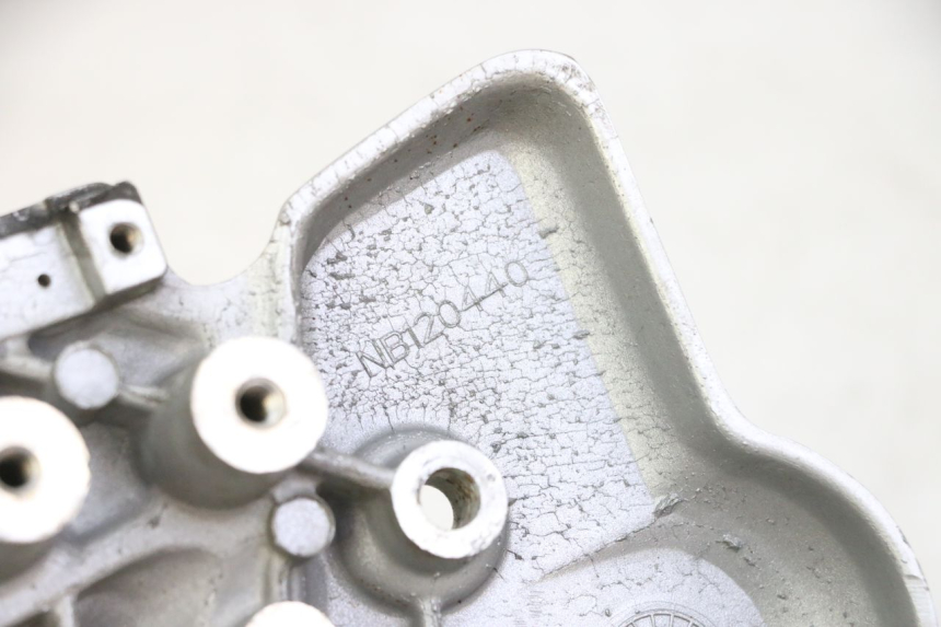 photo de SUPORTE DO DESCANSO DE PÉ DIANTEIRO DIREITO BMW G310 R 310 (2016 - 2020) - Detalhe da peça