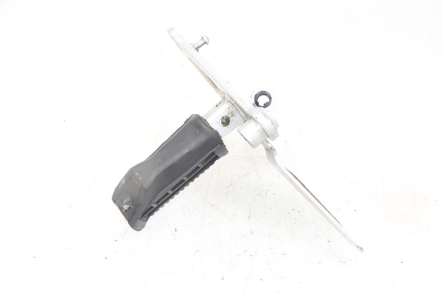 photo de SUPORTE DO DESCANSO DE PÉ DIANTEIRO DIREITO SUZUKI GS GSE 500 (2001 - 2003) - Detalhe da peça