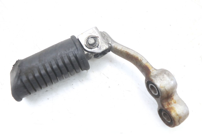 photo de SUPORTE DO DESCANSO DE PÉ DIANTEIRO DIREITO SUZUKI GSX E 250 (1982 - 1983) - Ampliação técnica