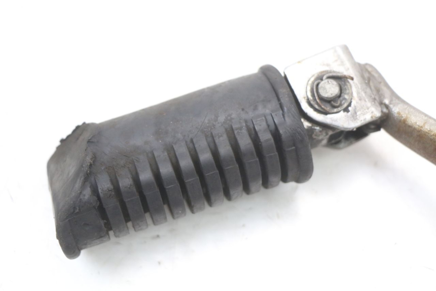 photo de SUPORTE DO DESCANSO DE PÉ DIANTEIRO DIREITO SUZUKI GSX E 250 (1982 - 1983) - Vista geral